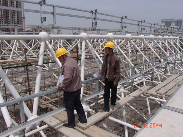 焊接球网架安装